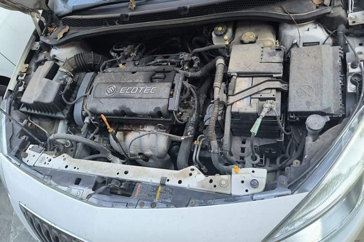 Used Buick GT 2014 XT 1.6L Automatic Fashion Edition Engine Bay