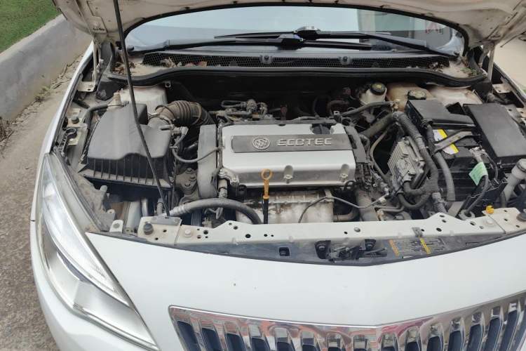 Used Buick GT 2014 XT 1.6L Automatic Fashion Edition Engine Bay Right