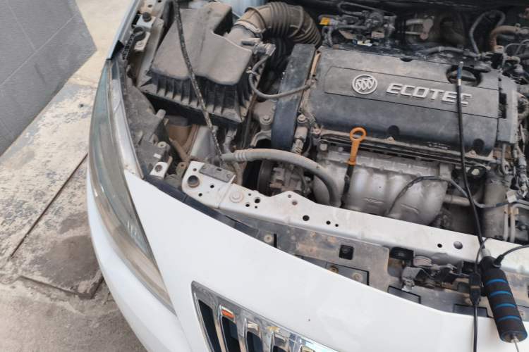 Used Buick GT 2014 XT 1.6L Automatic Fashion Edition Engine Bay Right
