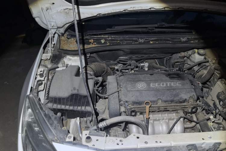 Used Buick GT 2014 XT 1.6L Automatic Fashion Edition Engine Bay Right