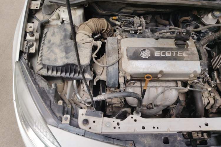 Used Buick GT 2014 XT 1.6L Automatic Fashion Edition Engine Bay Right