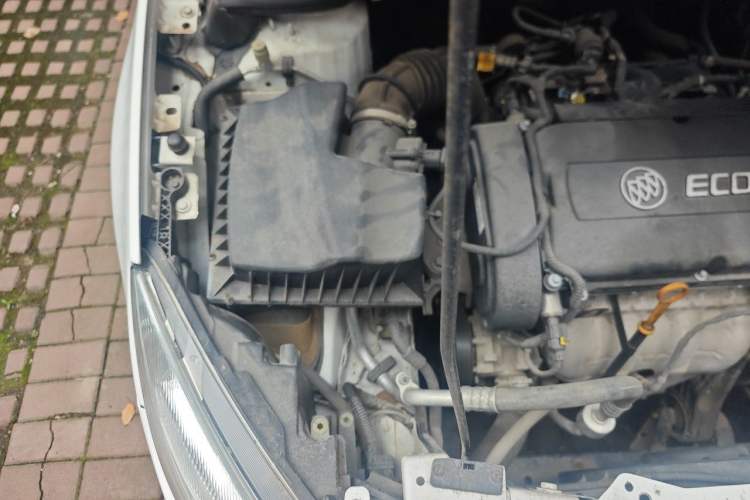 Used Buick GT 2014 XT 1.6L Automatic Comfort Edition Engine Bay Right