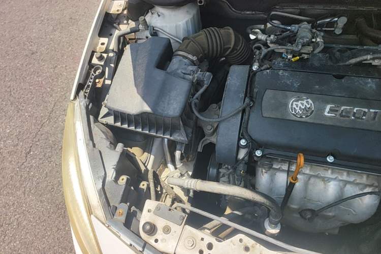 Used Buick GT 2014 XT 1.6L Automatic Fashion Edition Engine Bay Right