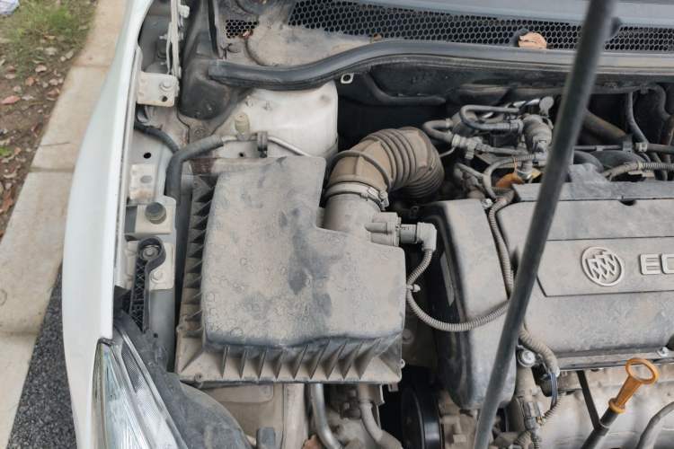 Used Buick GT 2014 XT 1.6L Automatic Comfort Edition Engine Bay Right