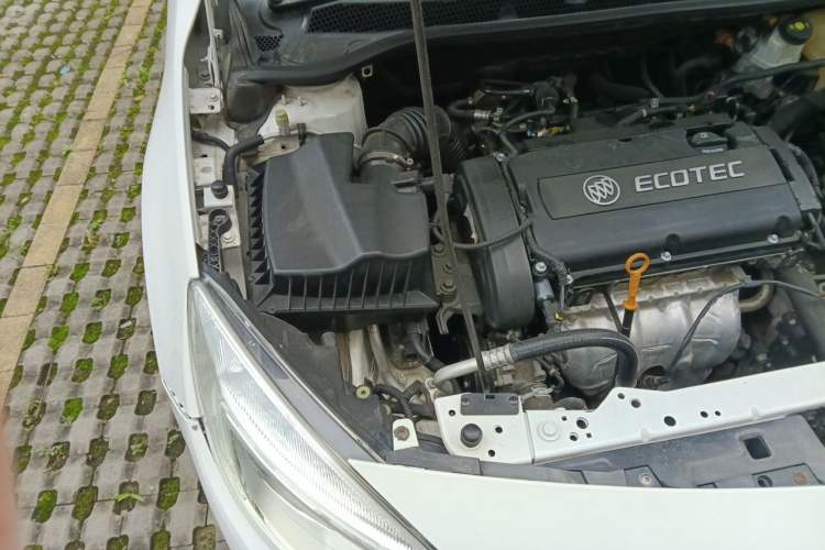 Used Buick GT 2014 XT 1.6L Automatic Fashion Edition Engine Bay Right