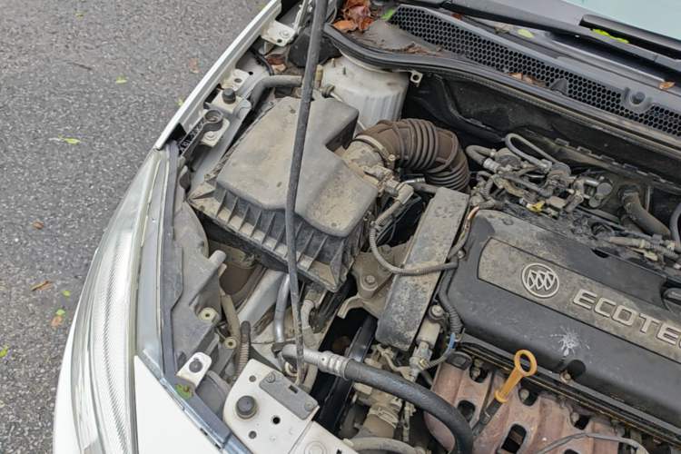 Used Buick GT 2014 XT 1.6L Automatic Fashion Edition Engine Bay Right