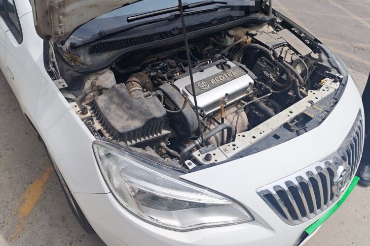 Used Buick GT 2014 XT 1.6L Automatic Fashion Edition Engine Bay Right