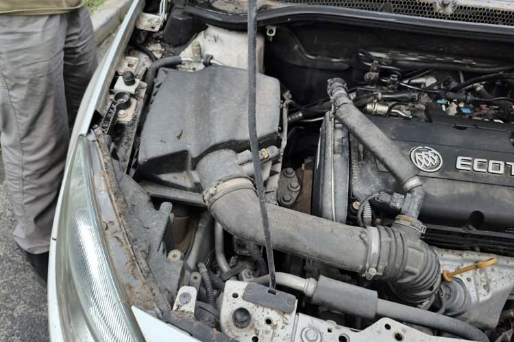 Used Buick GT 2014 XT 1.6T Automatic New Sharp Sport Edition Engine Bay Right