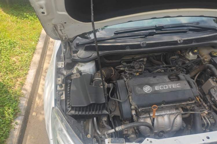 Used Buick GT 2014 XT 1.6L Automatic Fashion Edition Engine Bay Right