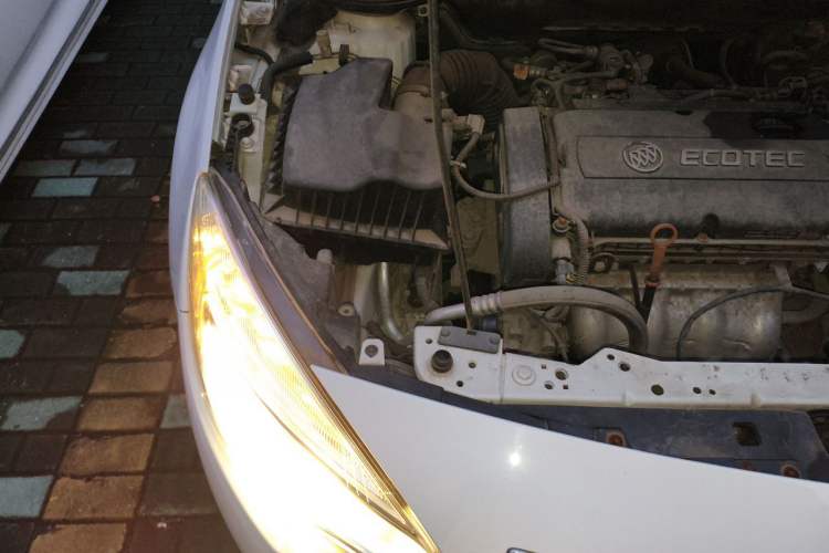 Used Buick GT 2014 XT 1.6L Automatic Fashion Edition Engine Bay Right