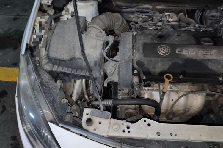 Used Buick GT 2014 XT 1.6L Automatic Fashion Edition Engine Bay Right