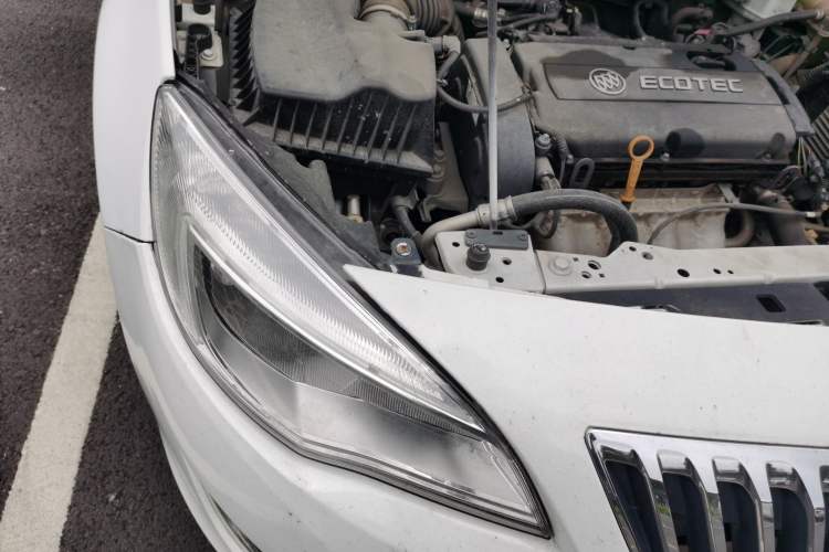 Used Buick GT 2014 XT 1.6L Automatic Fashion Edition Engine Bay Right