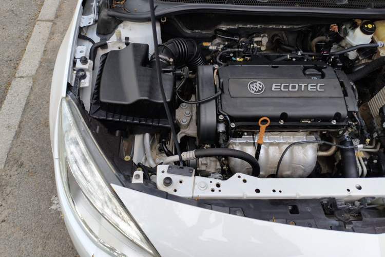 Used Buick GT 2014 XT 1.6L Automatic Fashion Edition Engine Bay Right