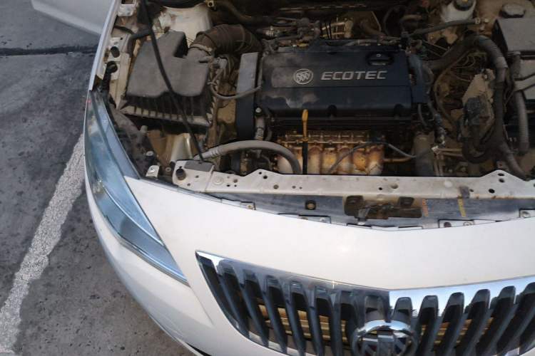 Used Buick GT 2014 XT 1.6L Automatic Fashion Edition Engine Bay Right