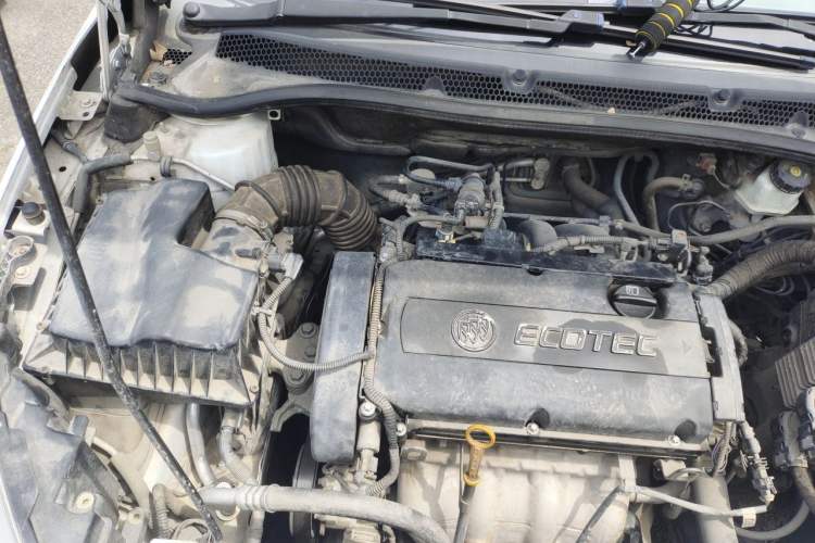 Used Buick GT 2014 XT 1.6L Manual Entry-Level Model Engine Bay Right