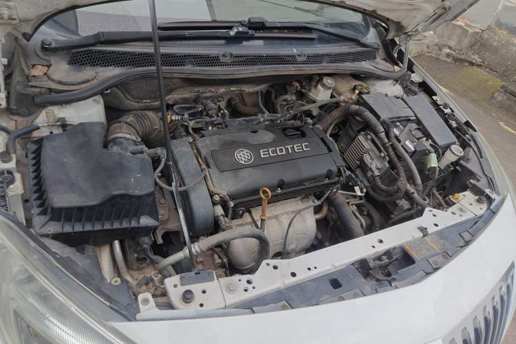 Used Buick GT 2014 XT 1.6L Automatic Fashion Edition Engine Bay Right
