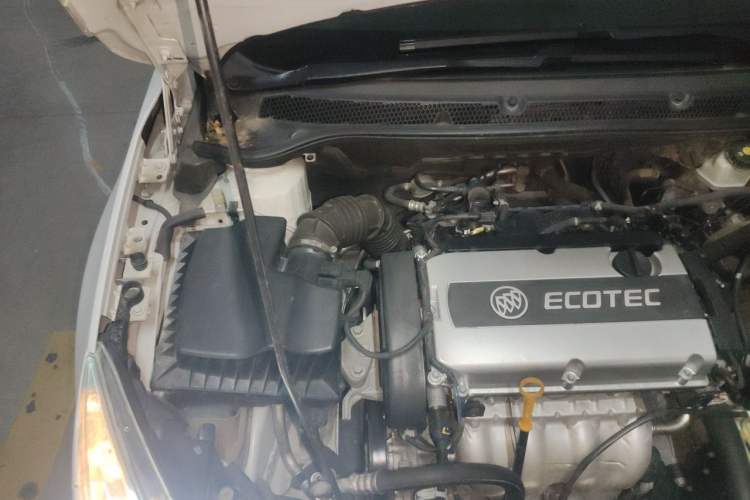 Used Buick GT 2014 XT 1.6L Automatic Fashion Edition Engine Bay Right