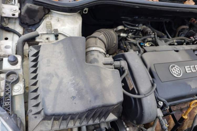 Used Buick GT 2014 XT 1.6L Automatic Comfort Edition Engine Bay Right