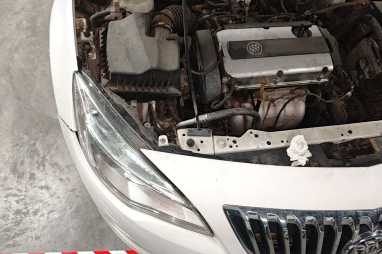 Used Buick GT 2014 XT 1.6L Automatic Fashion Edition Engine Bay Right
