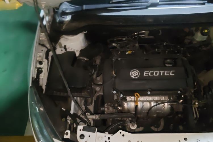 Used Buick GT 2014 XT 1.6L Automatic Fashion Edition Engine Bay Right