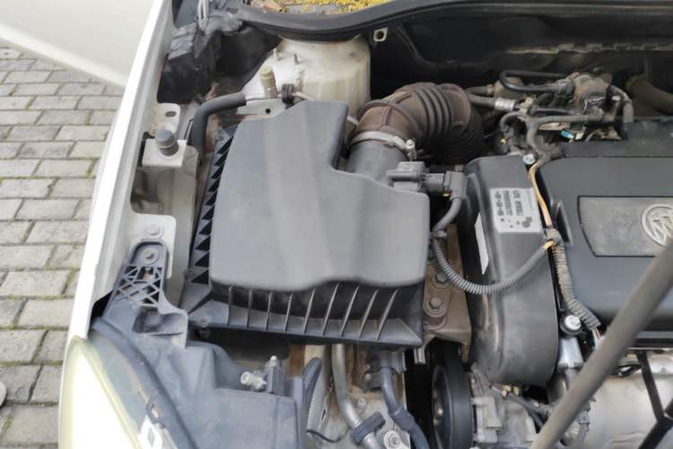 Used Buick GT 2014 XT 1.6L Automatic Comfort Edition Engine Bay Right