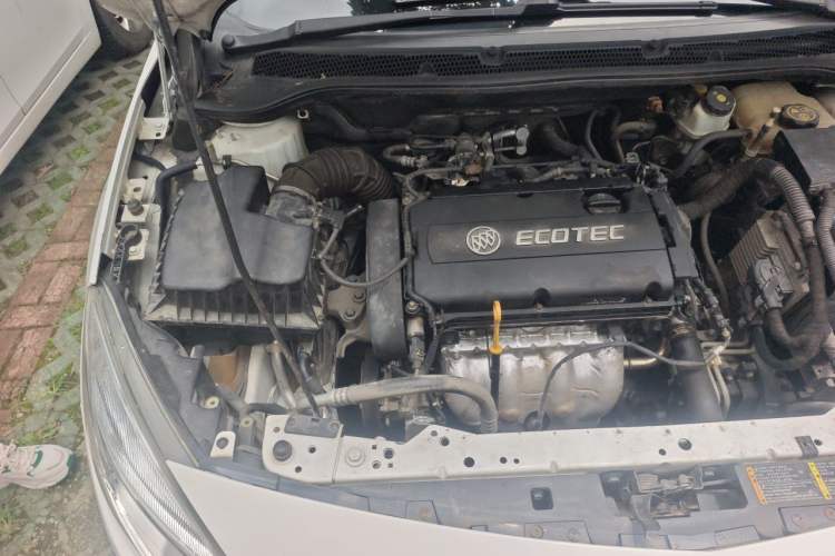 Used Buick GT 2014 XT 1.6L Automatic Fashion Edition Engine Bay Right