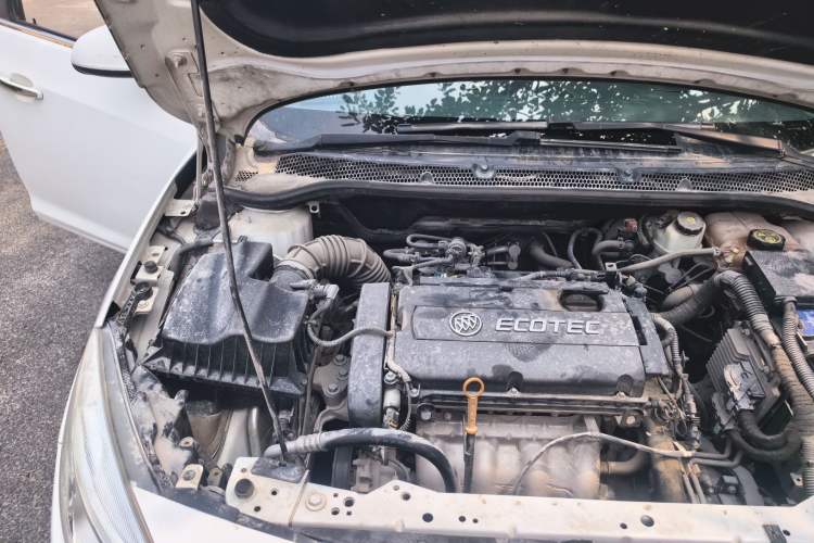 Used Buick GT 2014 XT 1.6L Automatic Fashion Edition Engine Bay Right
