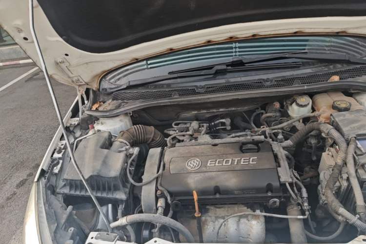 Used Buick GT 2014 XT 1.6L Manual Entry-Level Model Engine Bay Right