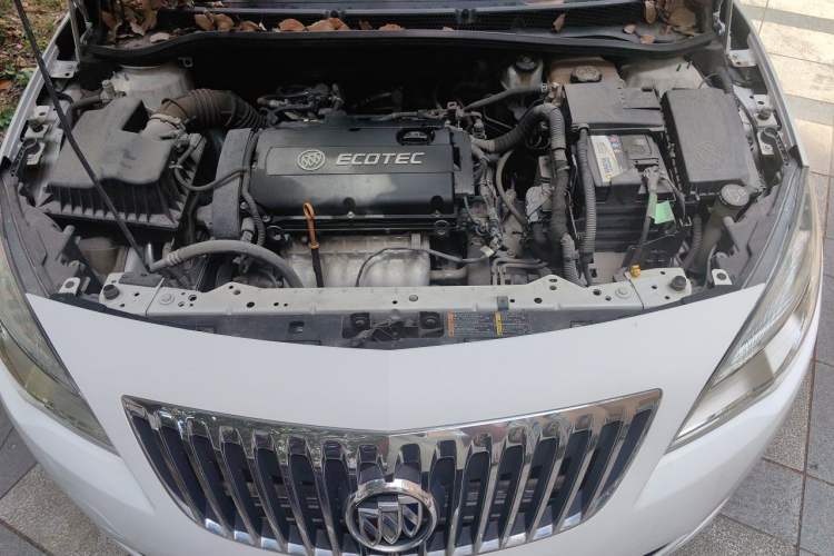 Used Buick GT 2014 XT 1.6L Automatic Fashion Edition Engine Bay