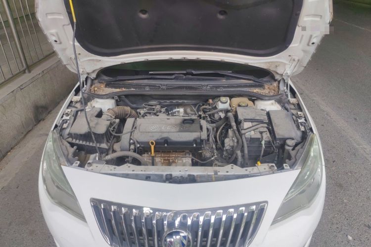 Used Buick GT 2014 XT 1.6L Automatic Fashion Edition Engine Bay