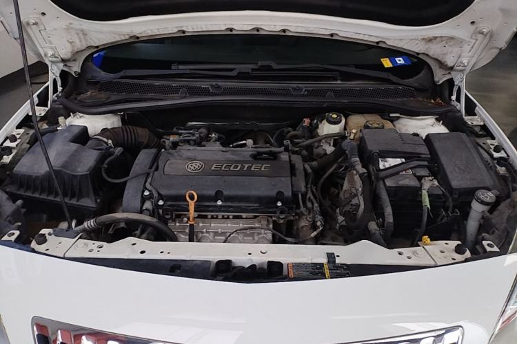 Used Buick GT 2014 XT 1.6L Automatic Fashion Edition Engine Bay
