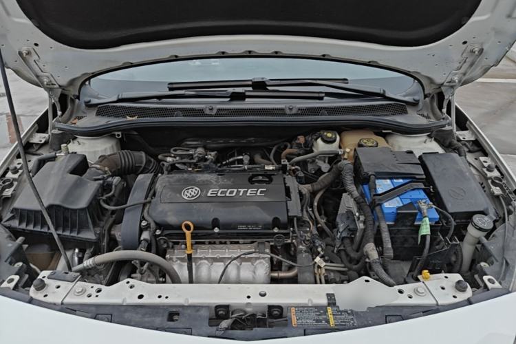 Used Buick GT 2014 XT 1.6L Automatic Fashion Edition Engine Bay