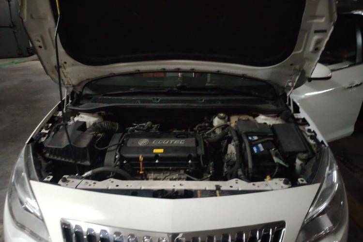 Used Buick GT 2014 XT 1.6L Automatic Fashion Edition Engine Bay