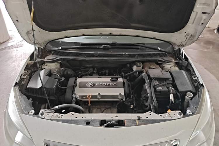 Used Buick GT 2014 XT 1.6L Automatic Fashion Edition Engine Bay
