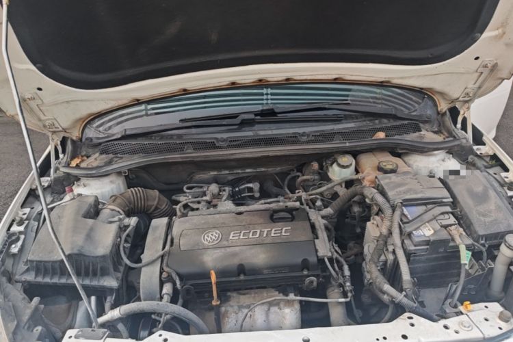 Used Buick GT 2014 XT 1.6L Manual Entry-Level Model Engine Bay