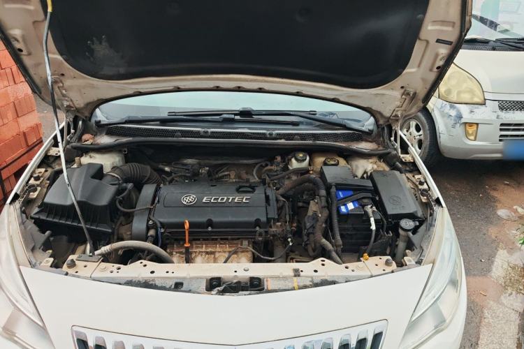 Used Buick GT 2014 XT 1.6L Automatic Fashion Edition Engine Bay