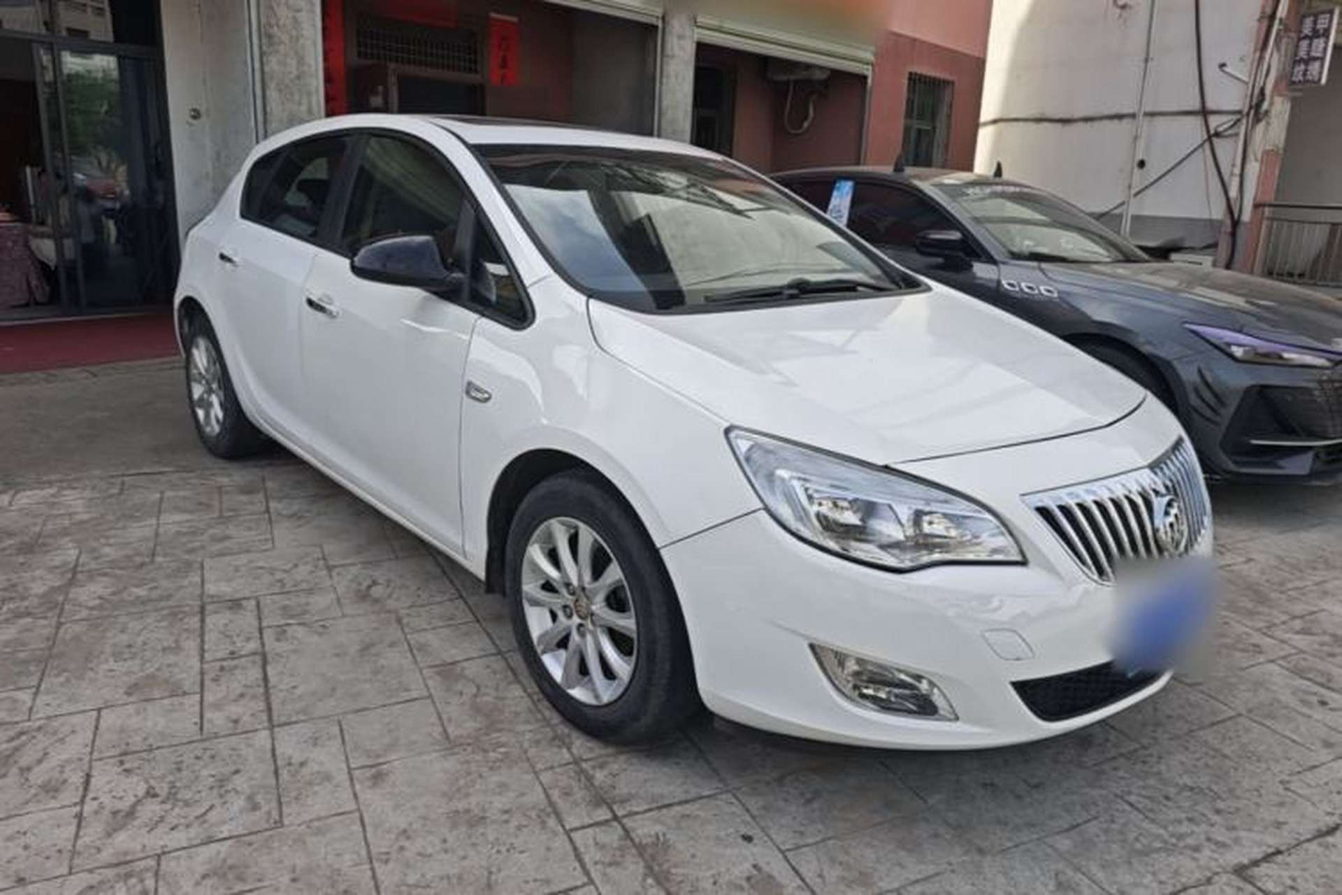 Used Buick GT 2014 XT 1.6L Automatic Fashion Edition Exterior 1