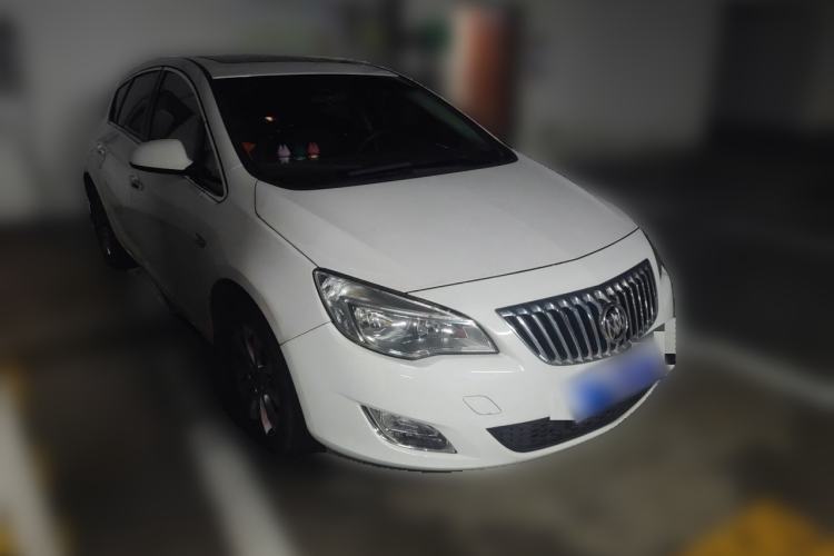 Used Buick GT 2014 XT 1.6L Automatic Fashion Edition Exterior 2