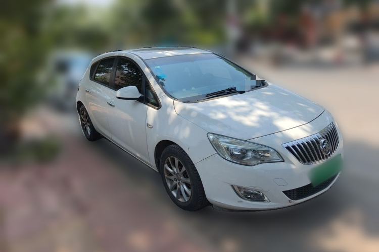 Used Buick GT 2014 XT 1.6L Automatic Fashion Edition Exterior 2