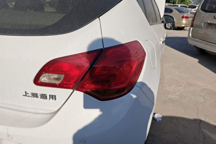 Used Buick GT 2014 XT 1.6L Automatic Fashion Edition Exterior 2