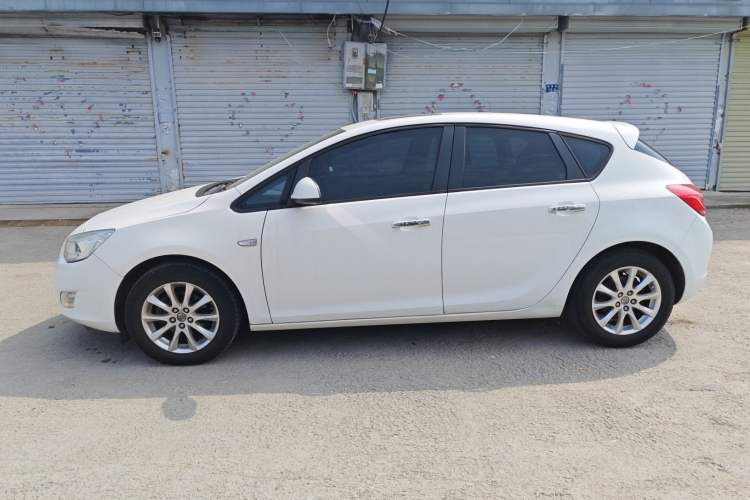 Used Buick GT 2014 XT 1.6L Automatic Fashion Edition Exterior 3