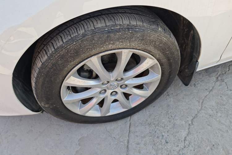 Used Buick GT 2014 XT 1.6L Automatic Fashion Edition Exterior 3