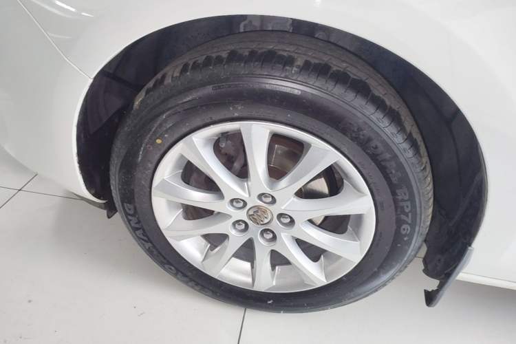 Used Buick GT 2014 XT 1.6L Automatic Fashion Edition Exterior 4