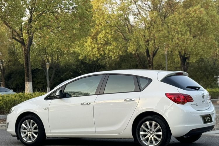 Used Buick GT 2014 XT 1.6L Automatic Fashion Edition Exterior 4