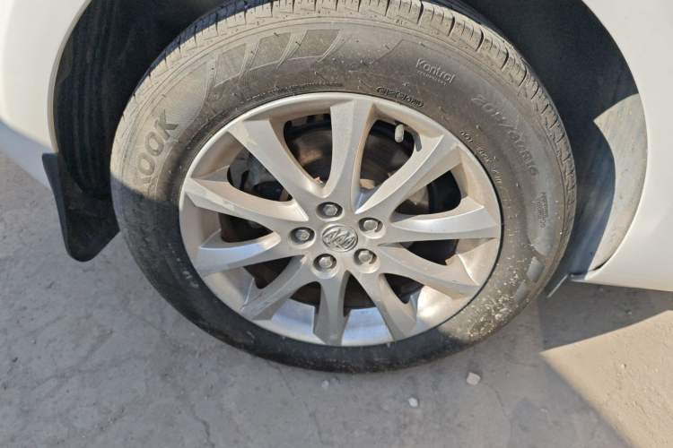 Used Buick GT 2014 XT 1.6L Automatic Fashion Edition Exterior 4