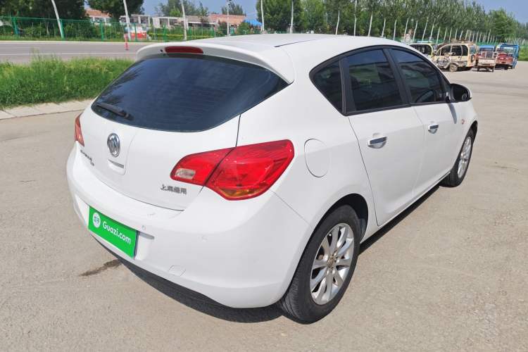 Used Buick GT 2014 XT 1.6L Automatic Fashion Edition Exterior 5