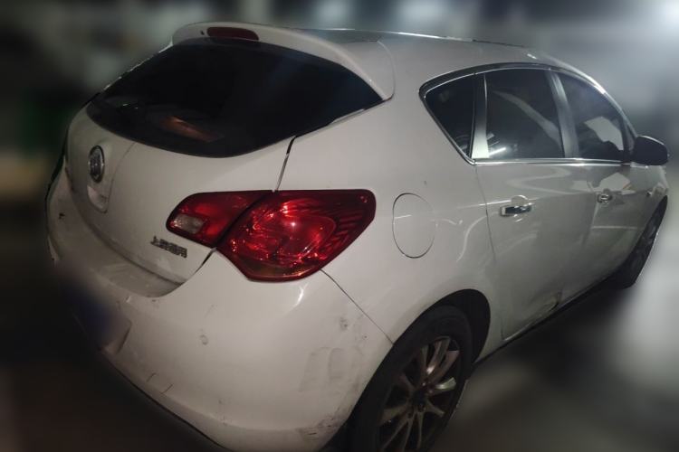 Used Buick GT 2014 XT 1.6L Automatic Fashion Edition Exterior 5