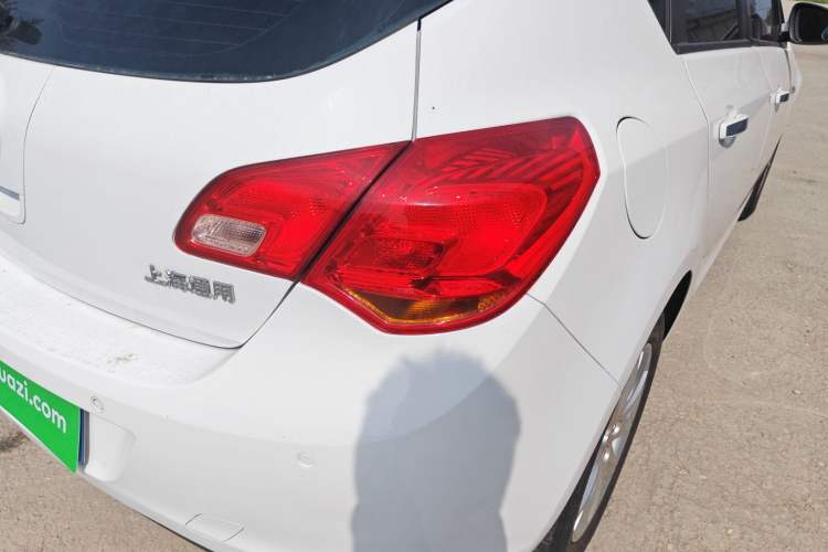 Used Buick GT 2014 XT 1.6L Automatic Fashion Edition Exterior 6