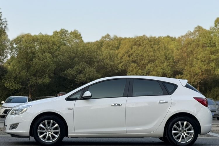 Used Buick GT 2014 XT 1.6L Automatic Fashion Edition Exterior 6