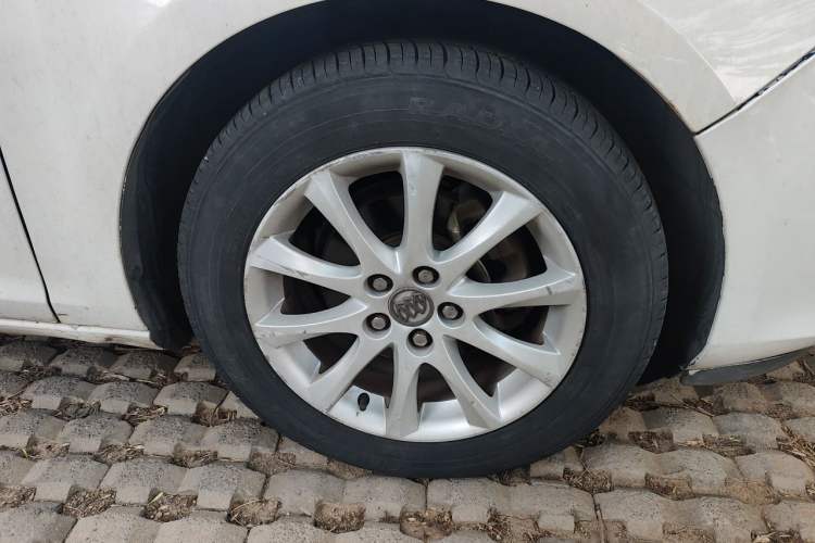 Used Buick GT 2014 XT 1.6L Automatic Fashion Edition Exterior 7